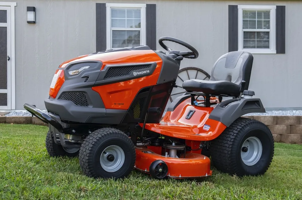 pressure washer for cleaning lawn mowers undercarriage