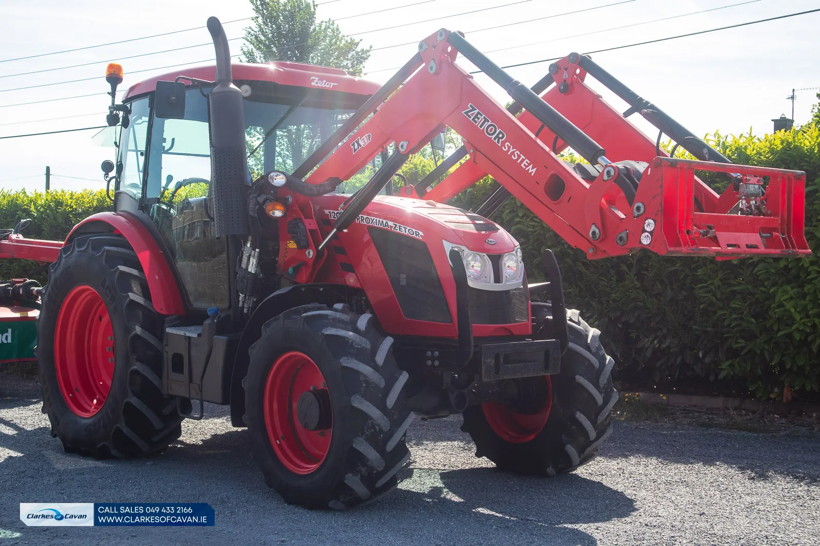 Zetor Proxima HS120 with Loader