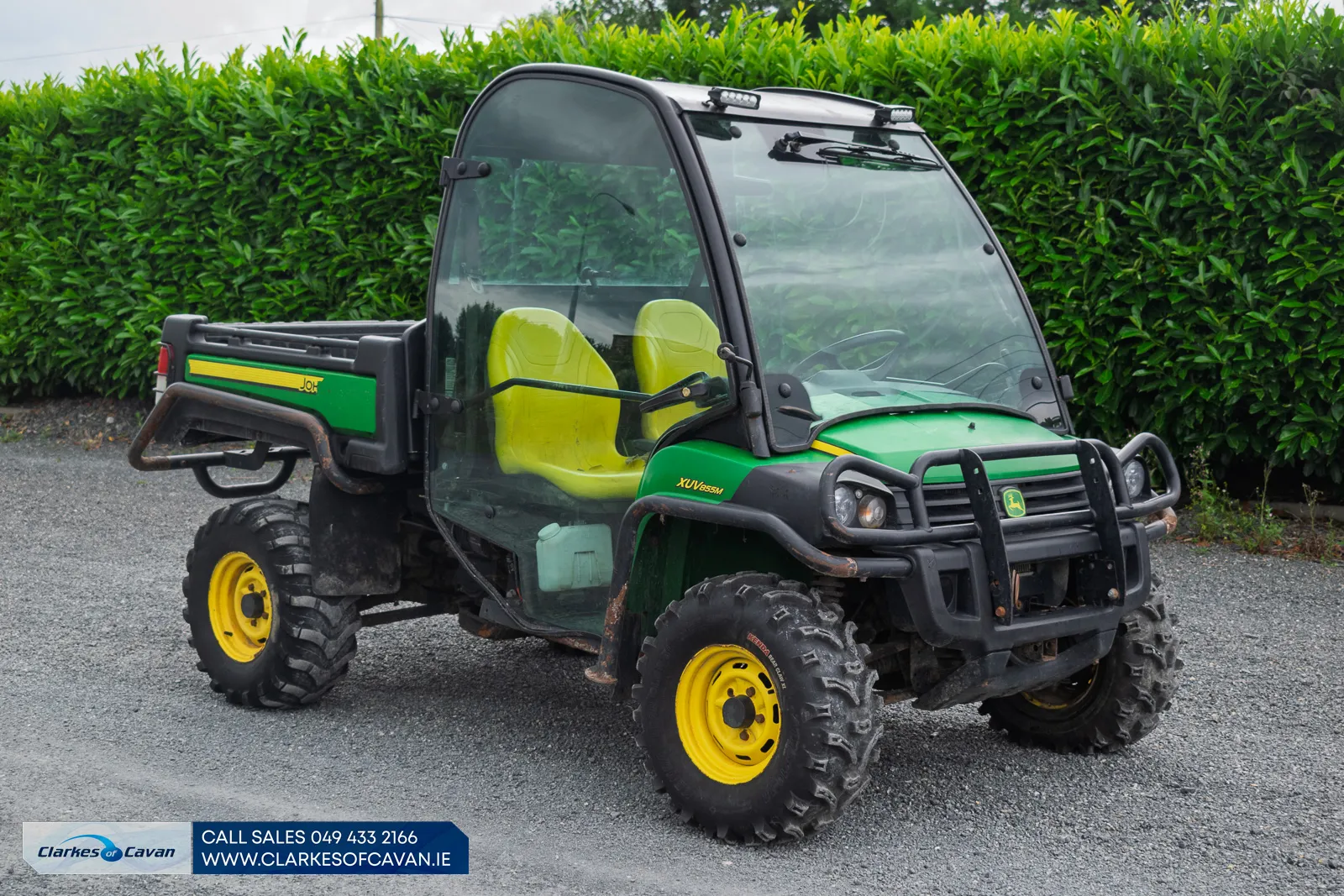 John Deere 885M Gator 