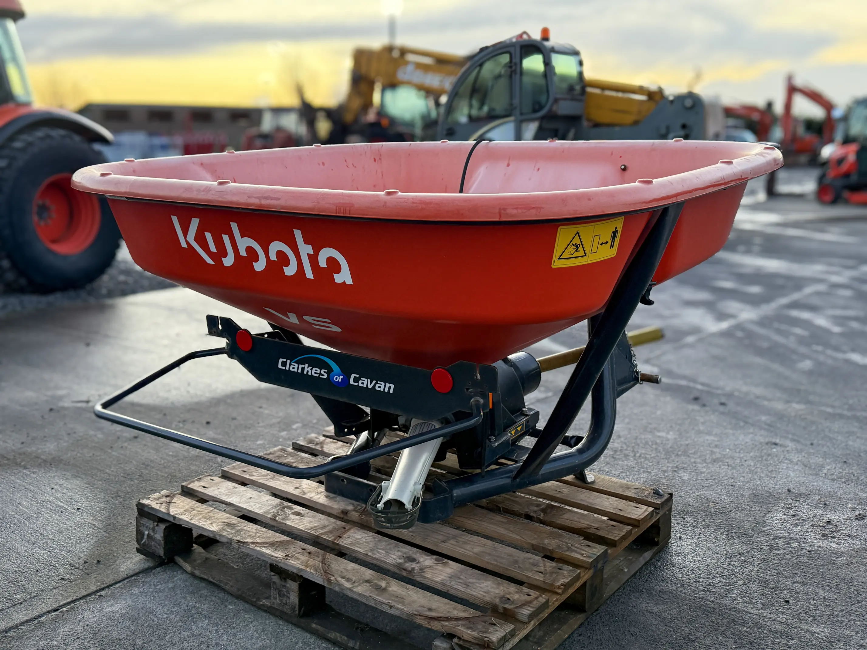 Kubota VS600 Fertiliser Spreader