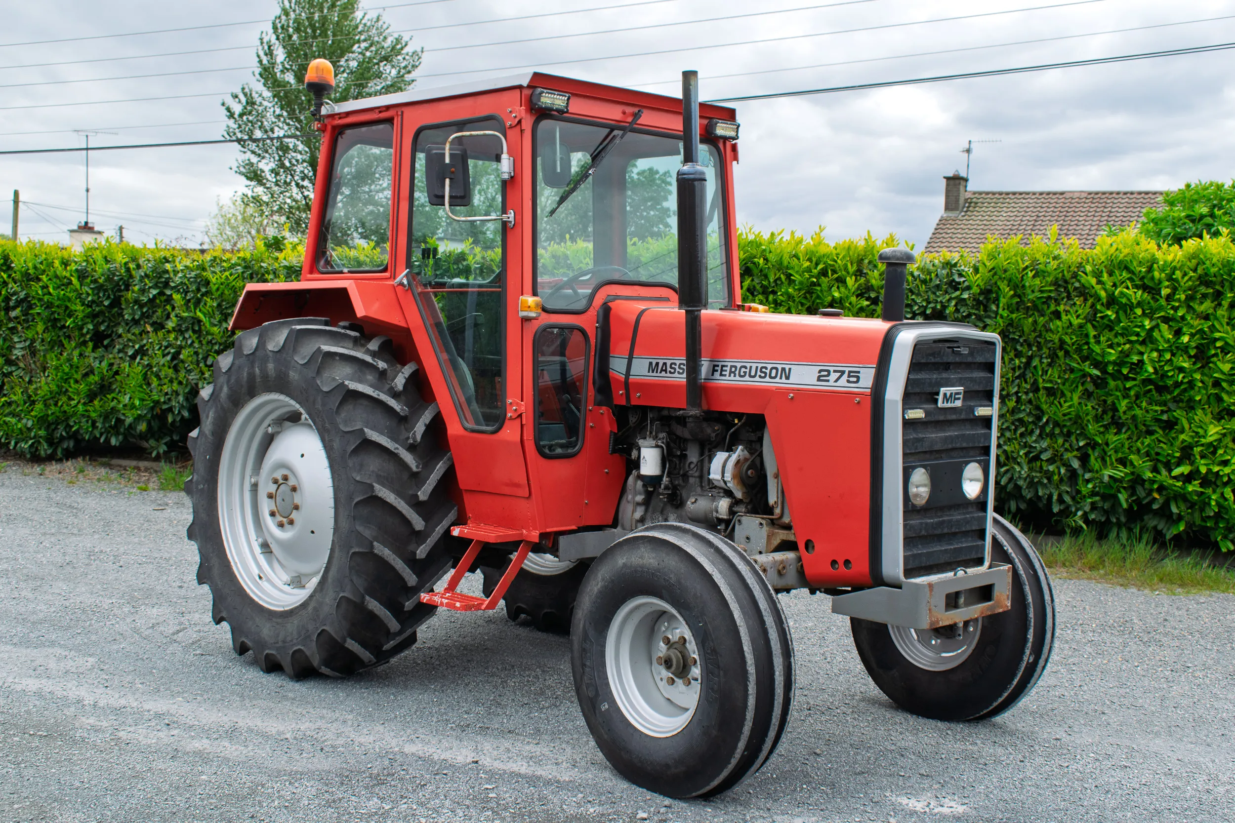 Massey Ferguson 275