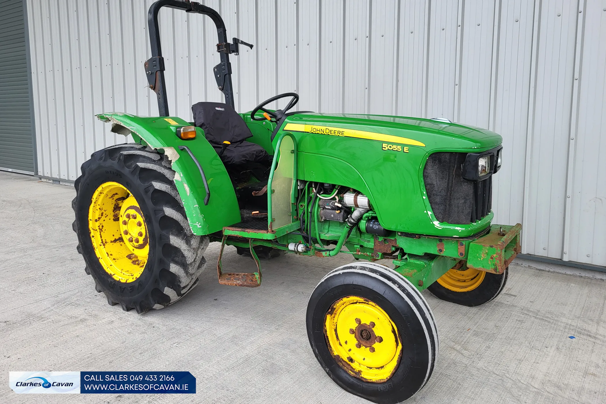 John Deere 5055 E