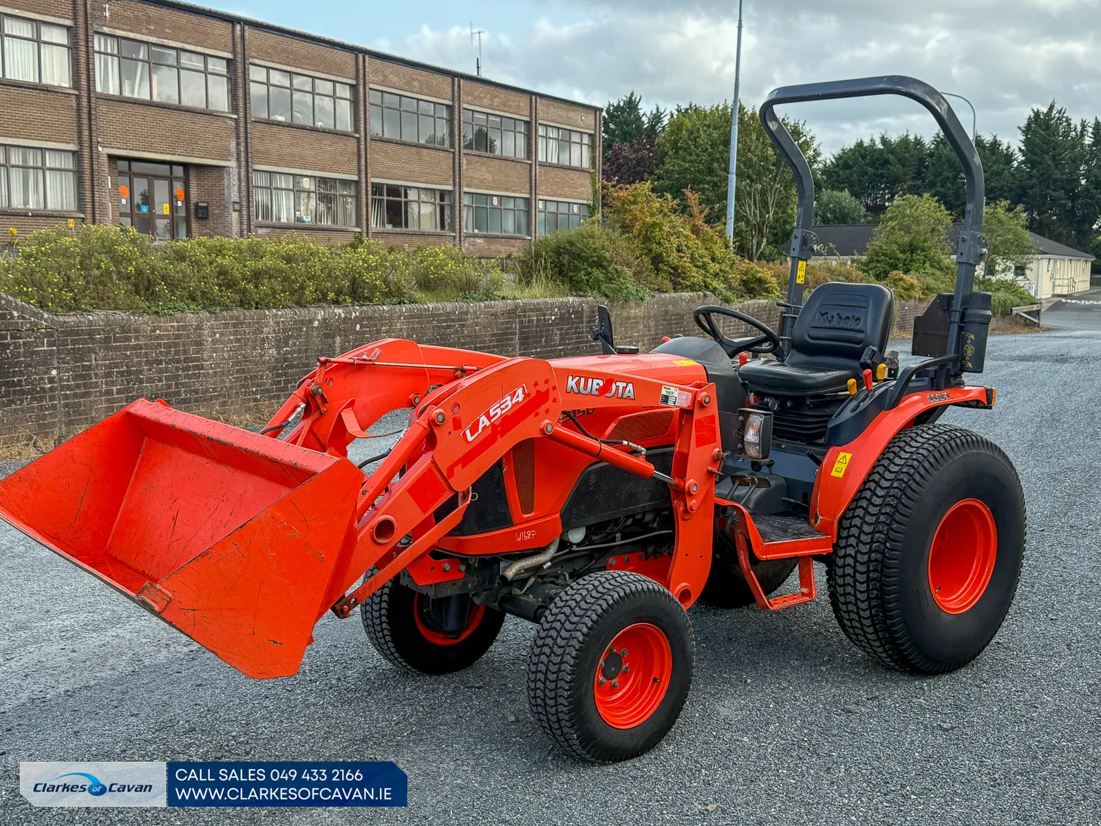 Kubota B3150 with LA534 Loader