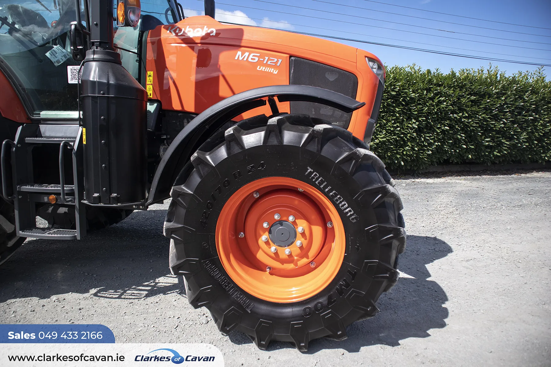 Kubota M6122 - Powershuttle 