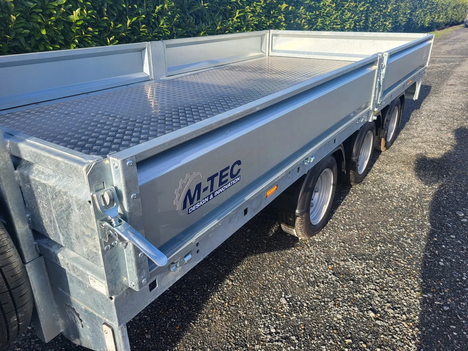 M-Tec Flatbed Tri Axle Builders Trailer