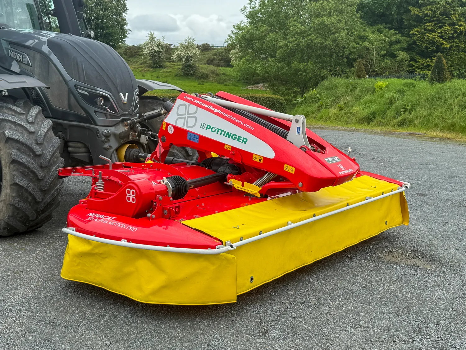Pottinger Novacat 301 Alpha Motion Pro Front Mower + Novacat 302CF Rear Mower