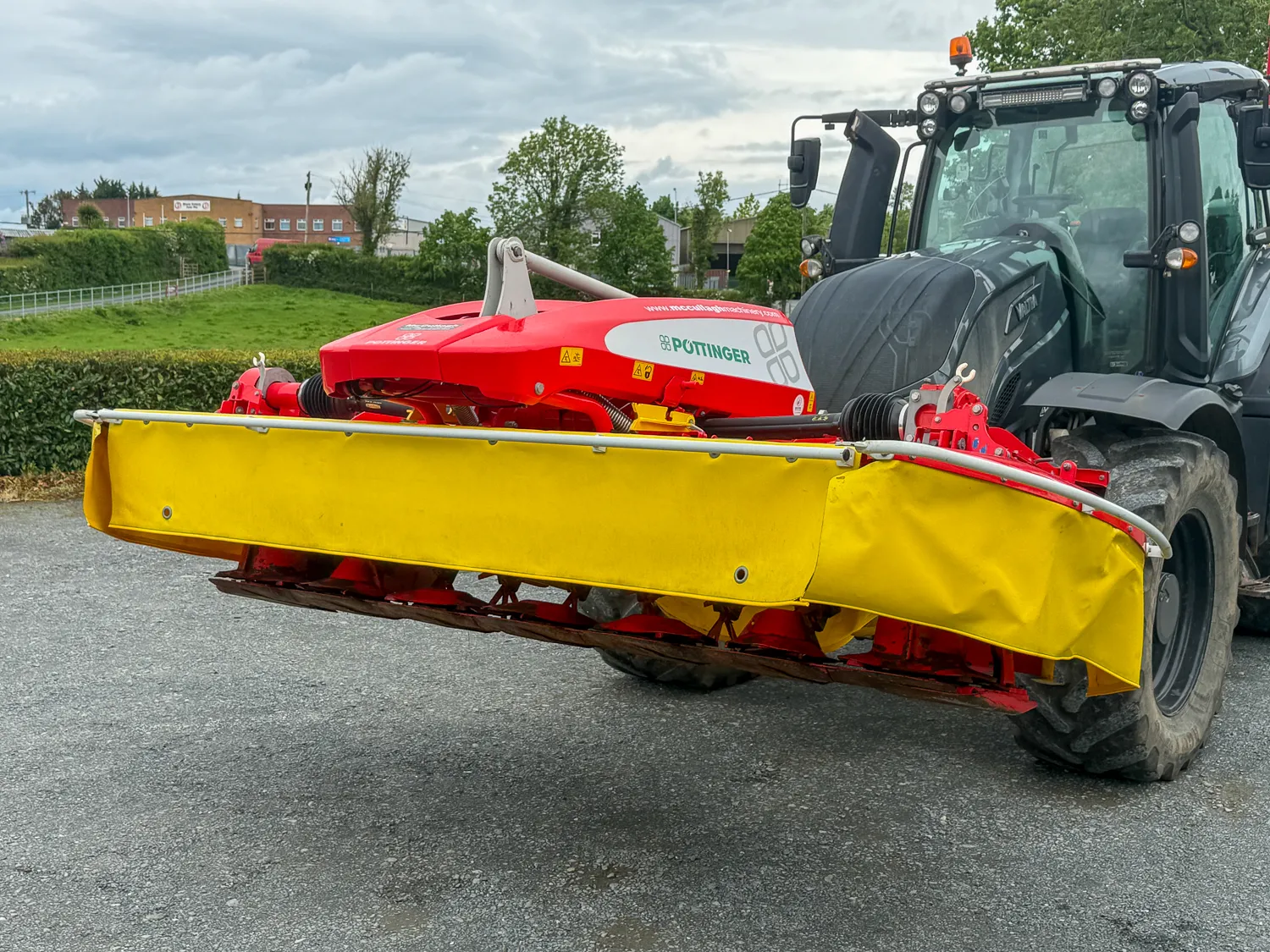 Pottinger Novacat 301 Alpha Motion Pro Front Mower + Novacat 302CF Rear Mower