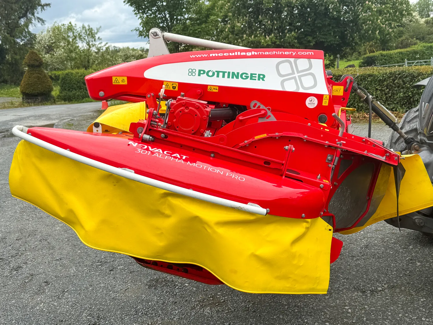 Pottinger Novacat 301 Alpha Motion Pro Front Mower + Novacat 302CF Rear Mower