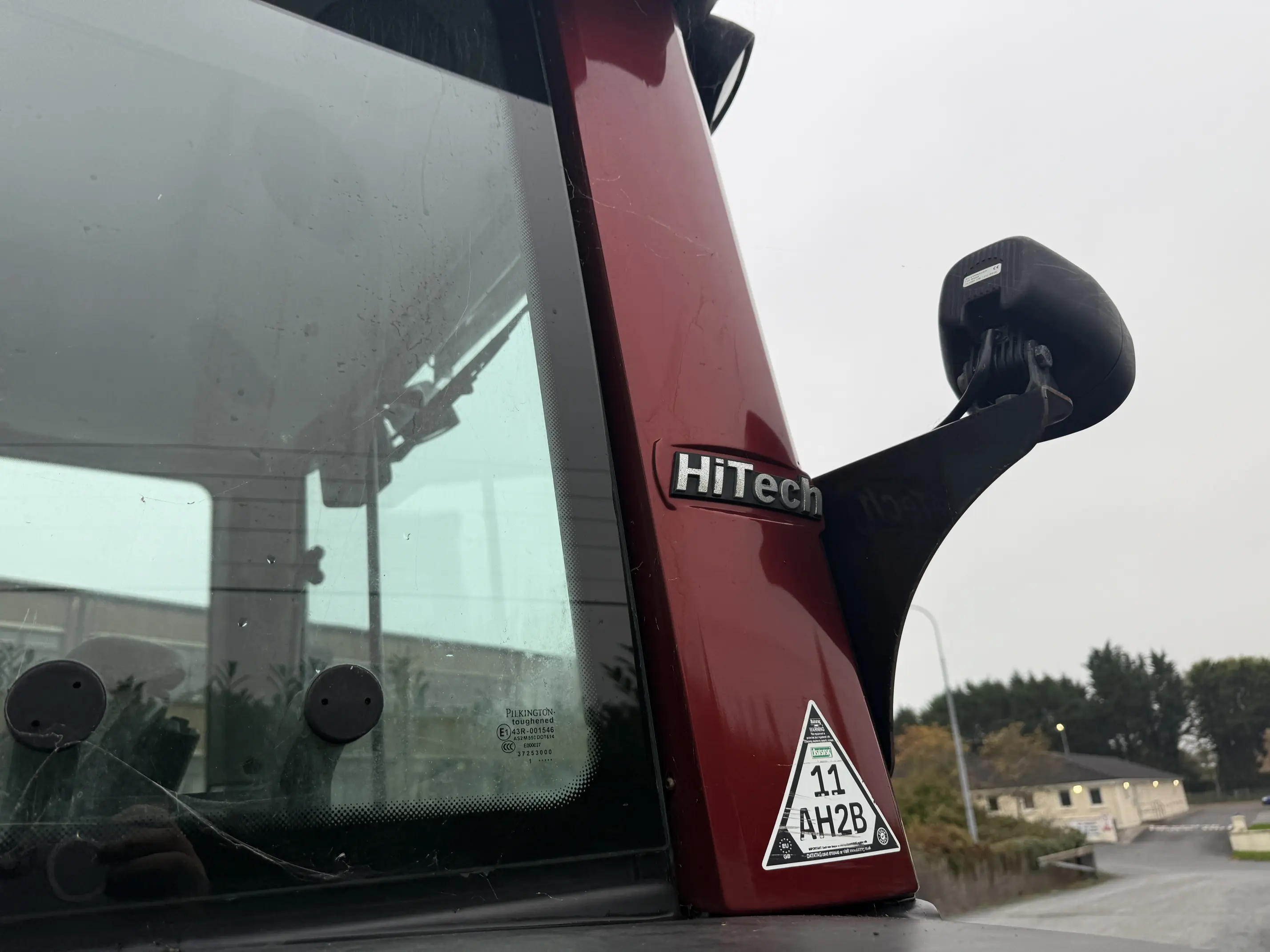 Valtra N103 HiTech 5 with Loader