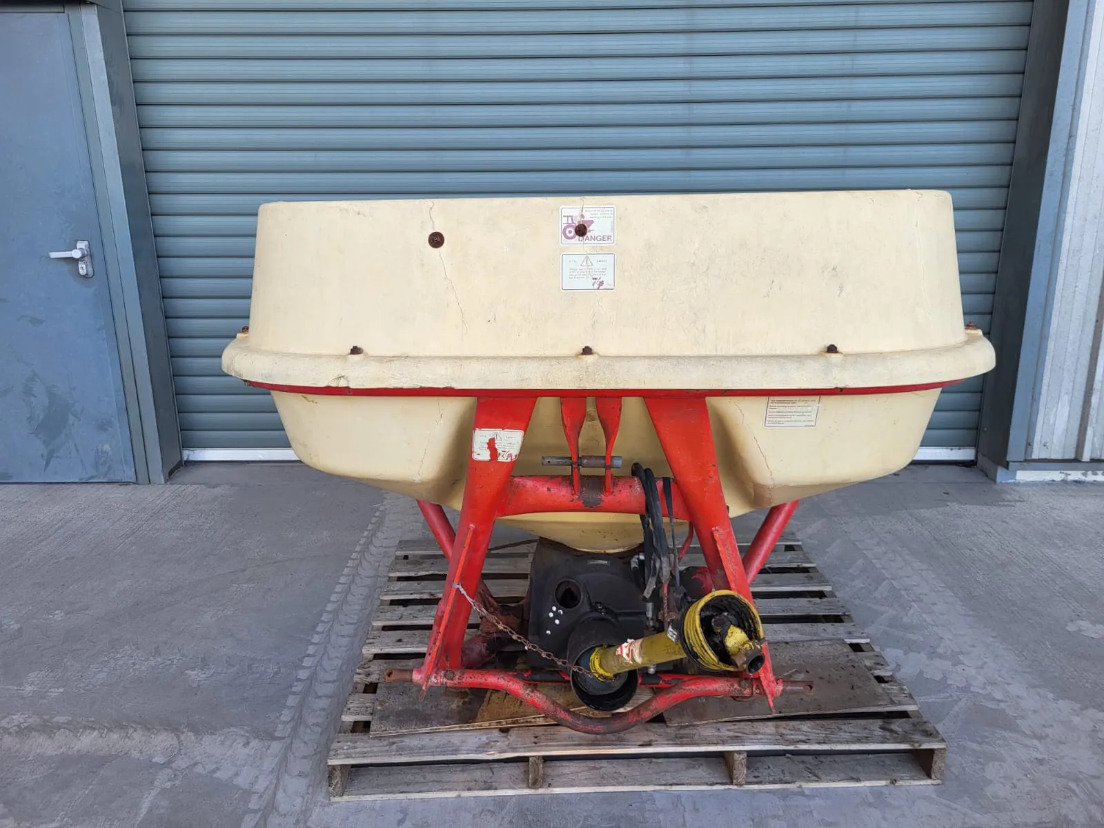 Used Vicon 1154 Wagtail Fertiliser Spreader