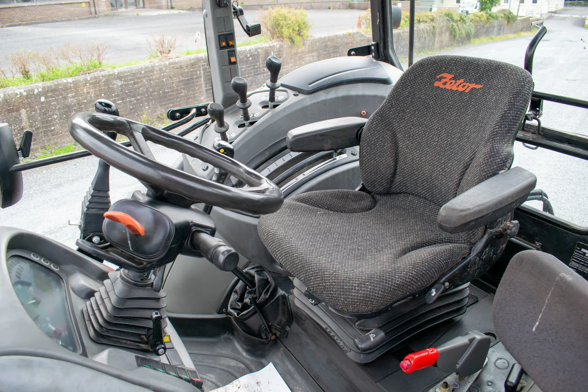 Zetor Proxima HS120 with Loader