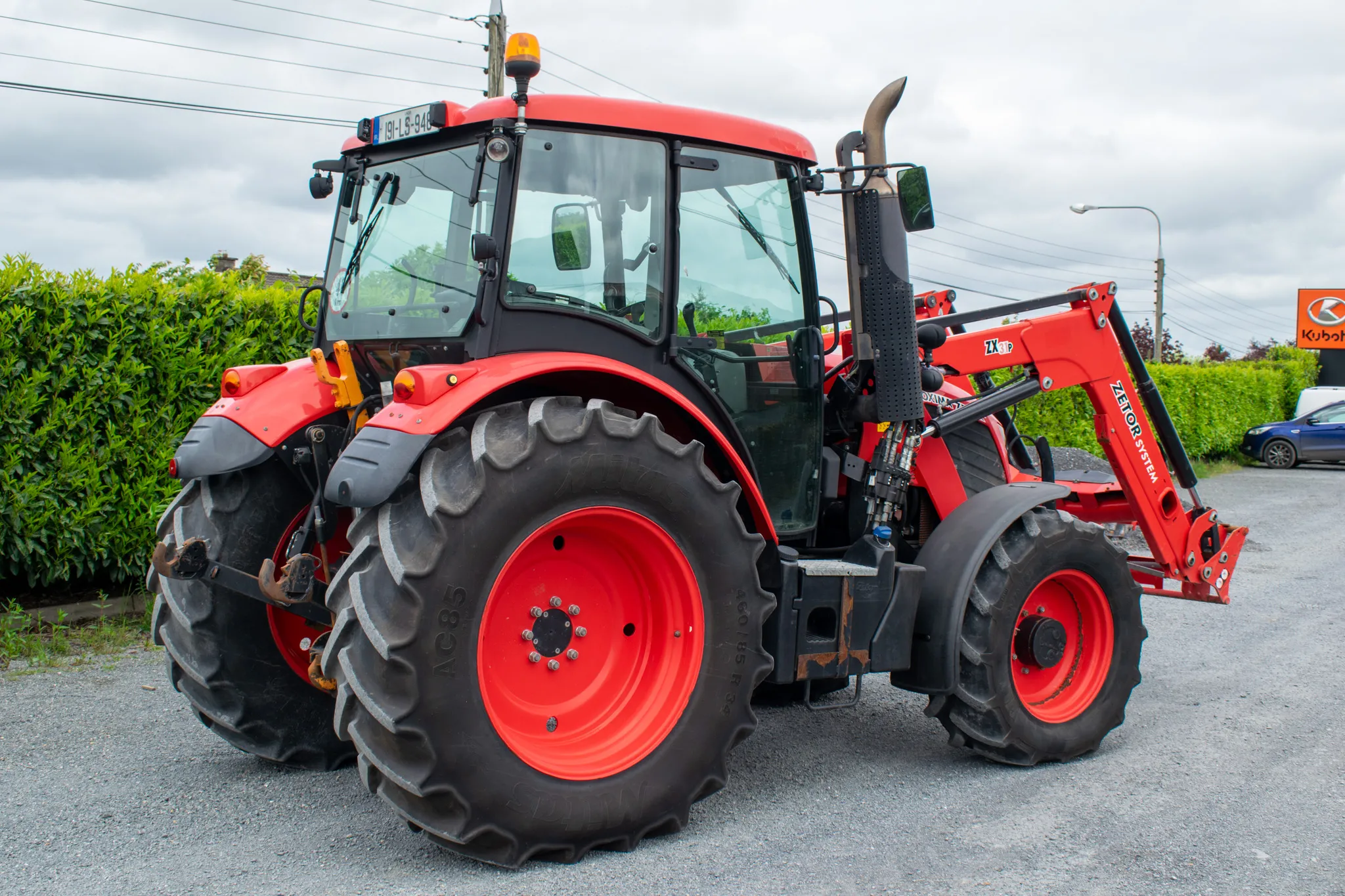 Zetor Proxima HS120 with Loader