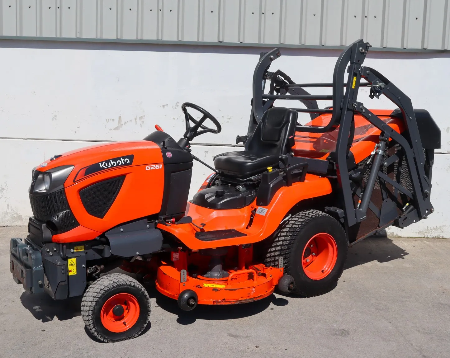 Used 2021 Kubota G261HD Ride-On Lawnmower