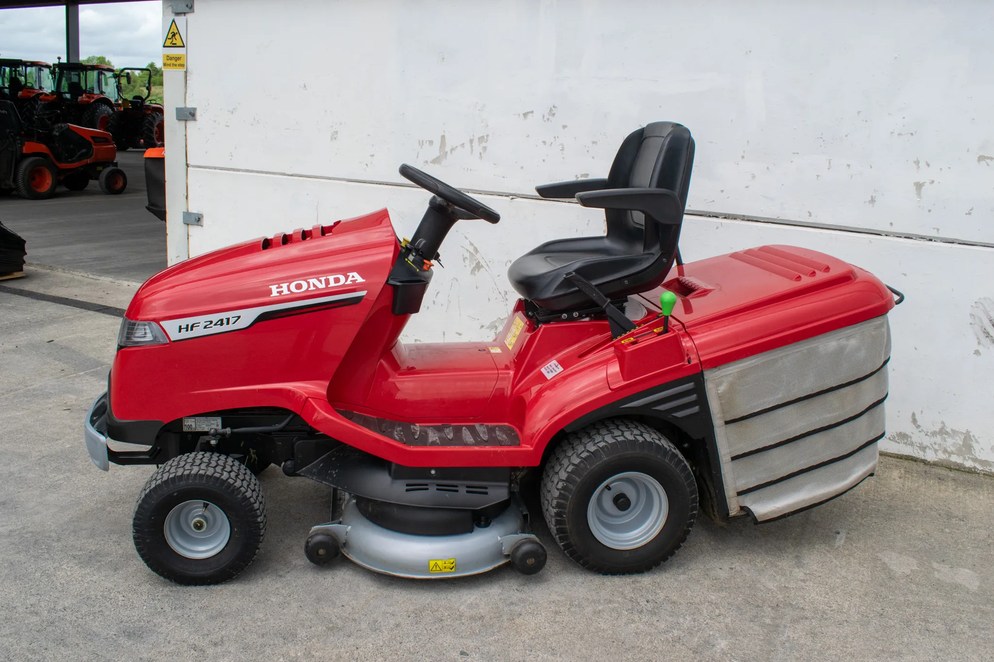 Used 2022 Honda HF2417 Lawnmower