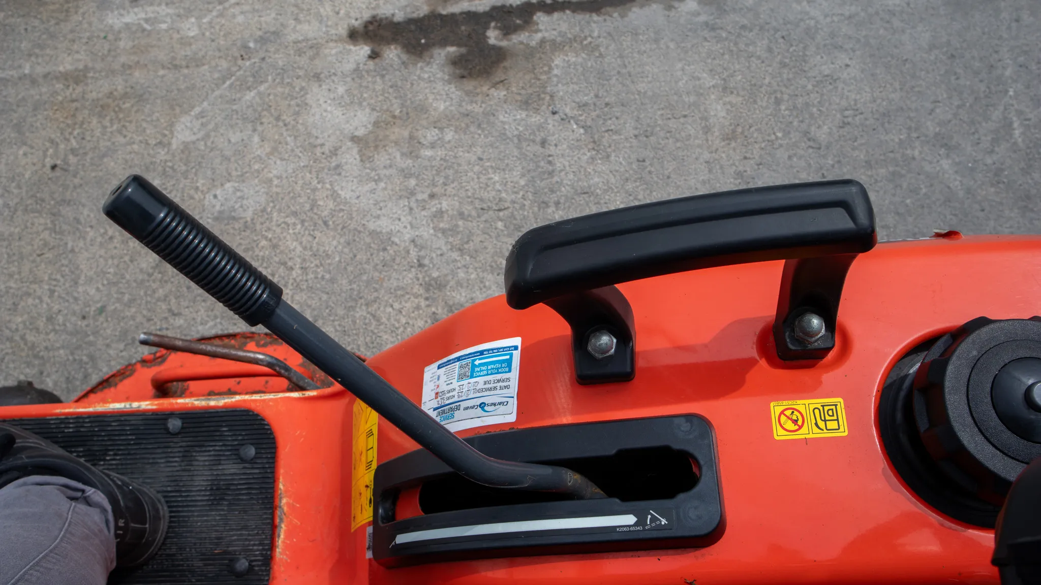 Used 2023 Kubota G231LD Lawnmower