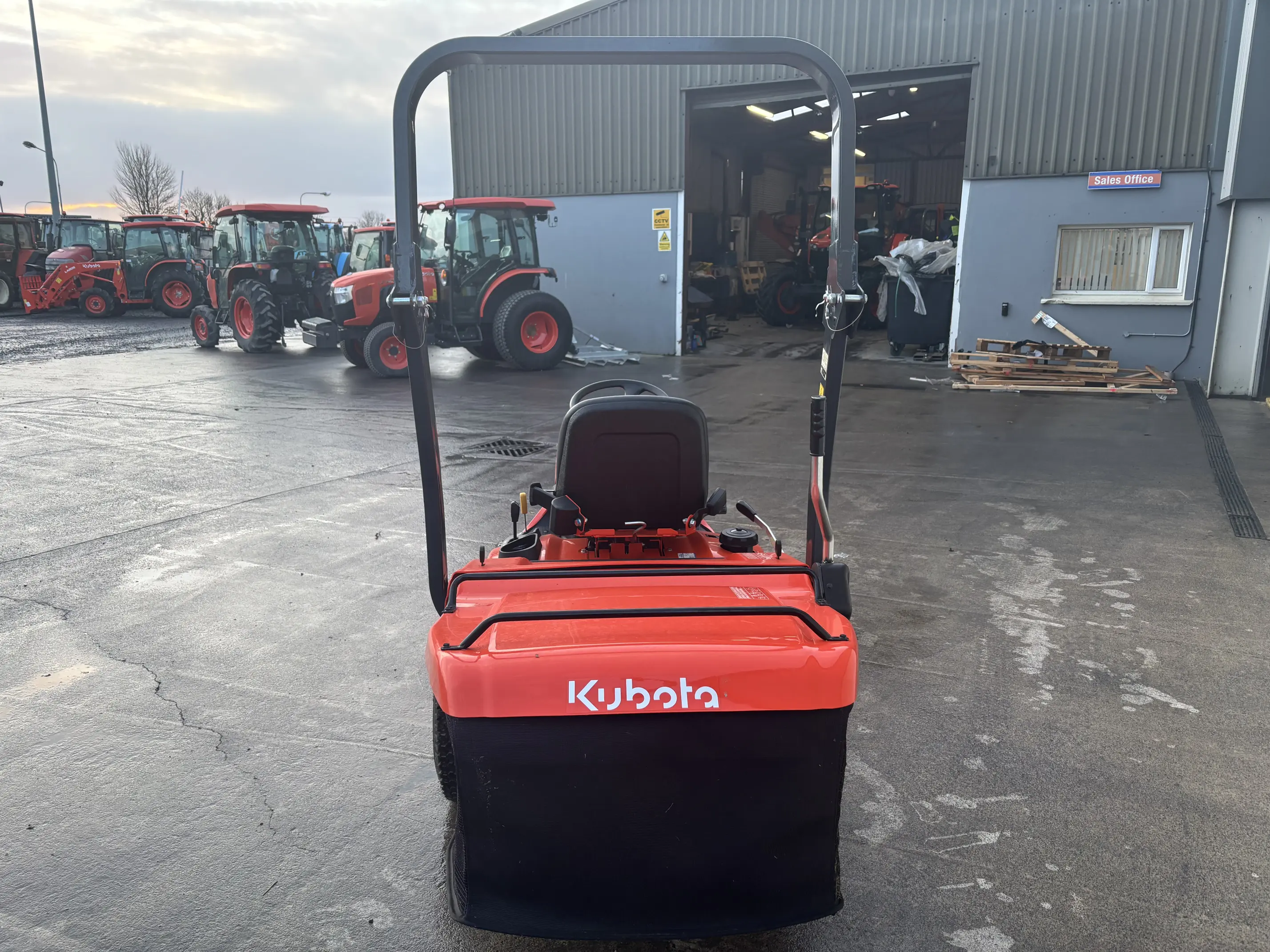 Used 2024 Kubota GR2120 Lawnmower