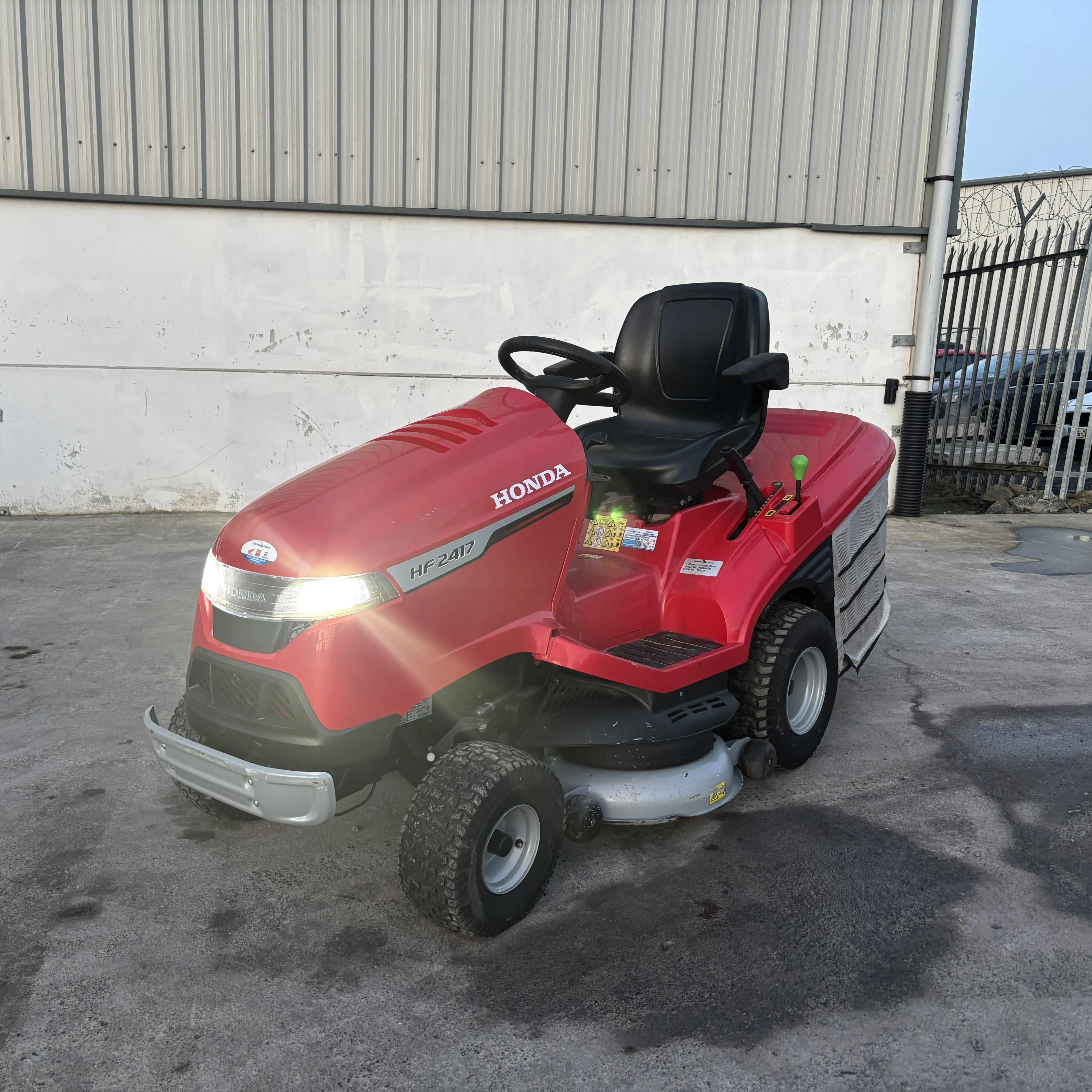 Used 2021 Honda HF2417 Lawnmower