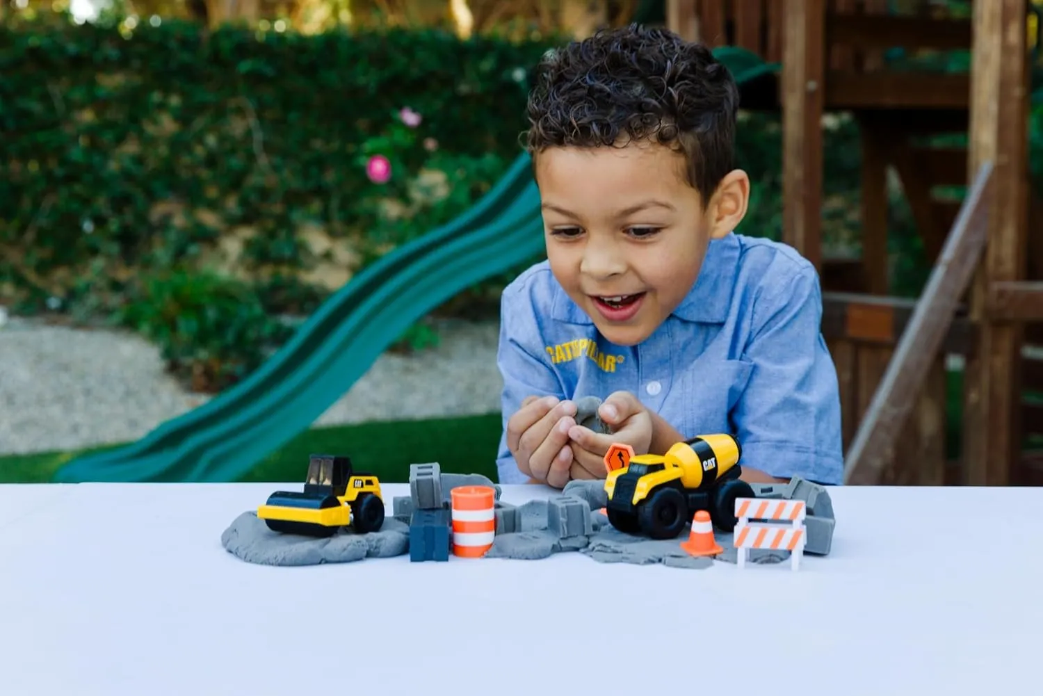 CAT Dig N’ Build Concrete Playset 10oz