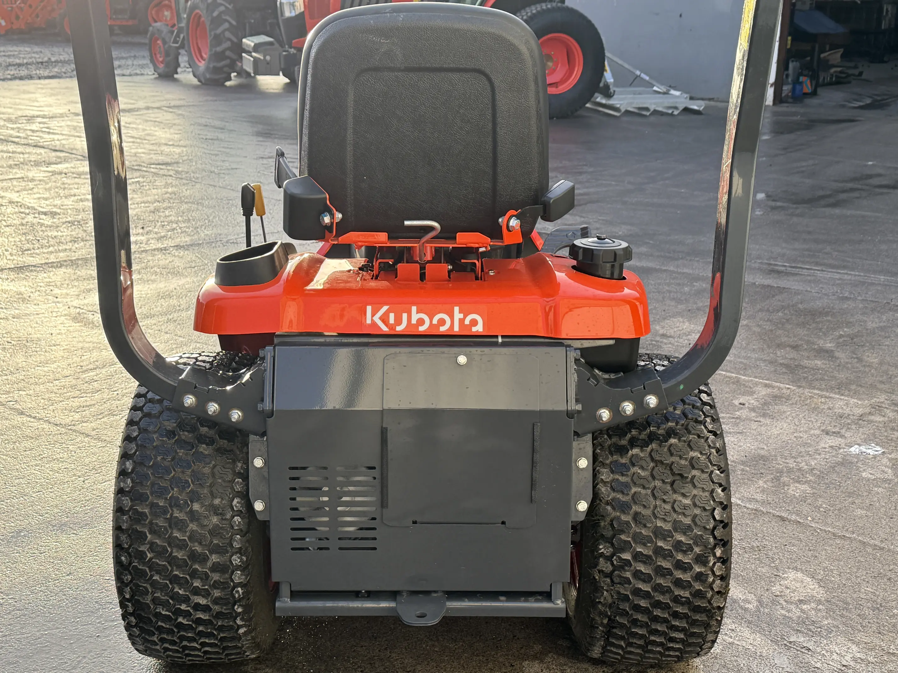 Used 2024 Kubota GR2120s Lawnmower