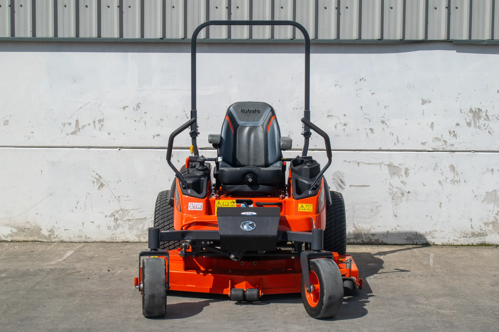 Used Kubota ZD1211 Zero Turn Lawnmower