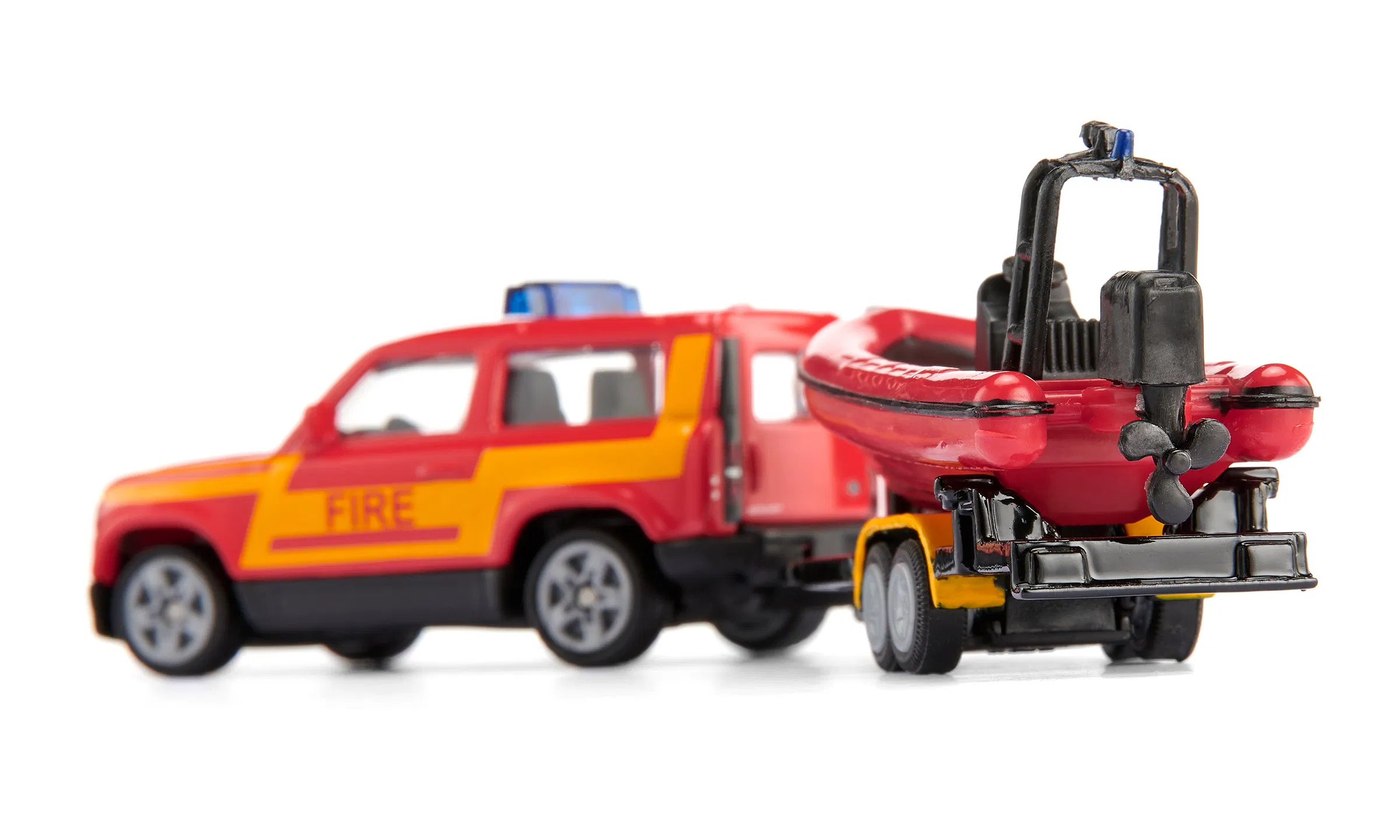 Siku 1:87 Land Rover Defender with Boat – Fire Rescue Model with Trailer and Motorboat