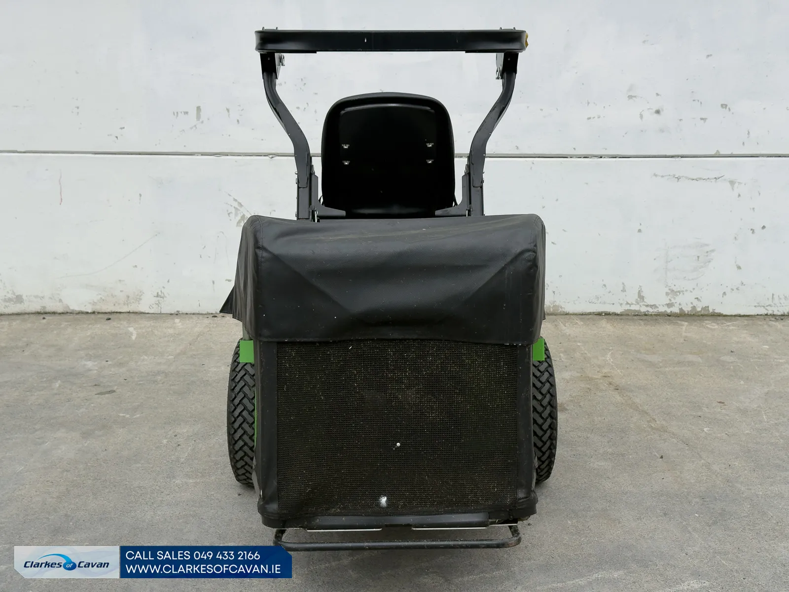 Used 2023 Etesia Hydro 100 Lawnmower