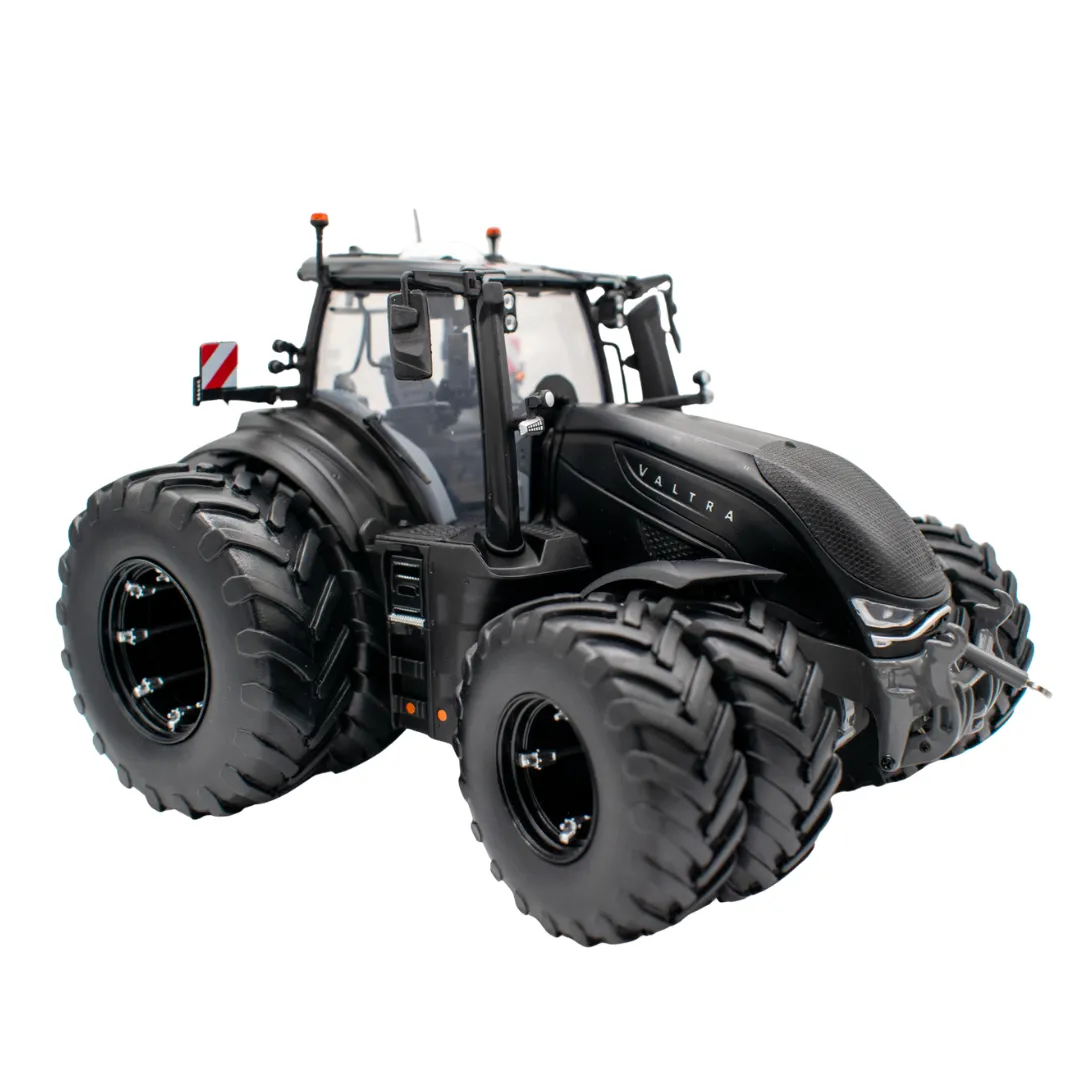 Valtra S416 Unlimited with double wheels matt black Model Tractor 1:32 Scale Die-Cast 4WD by Universal Hobbies