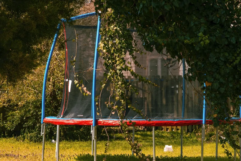 pressure washer for cleaning trampoline